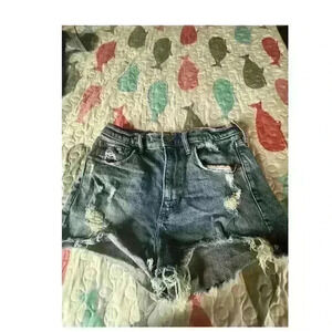 Abercrombie & Fitch distressed short mom high rise 28/6